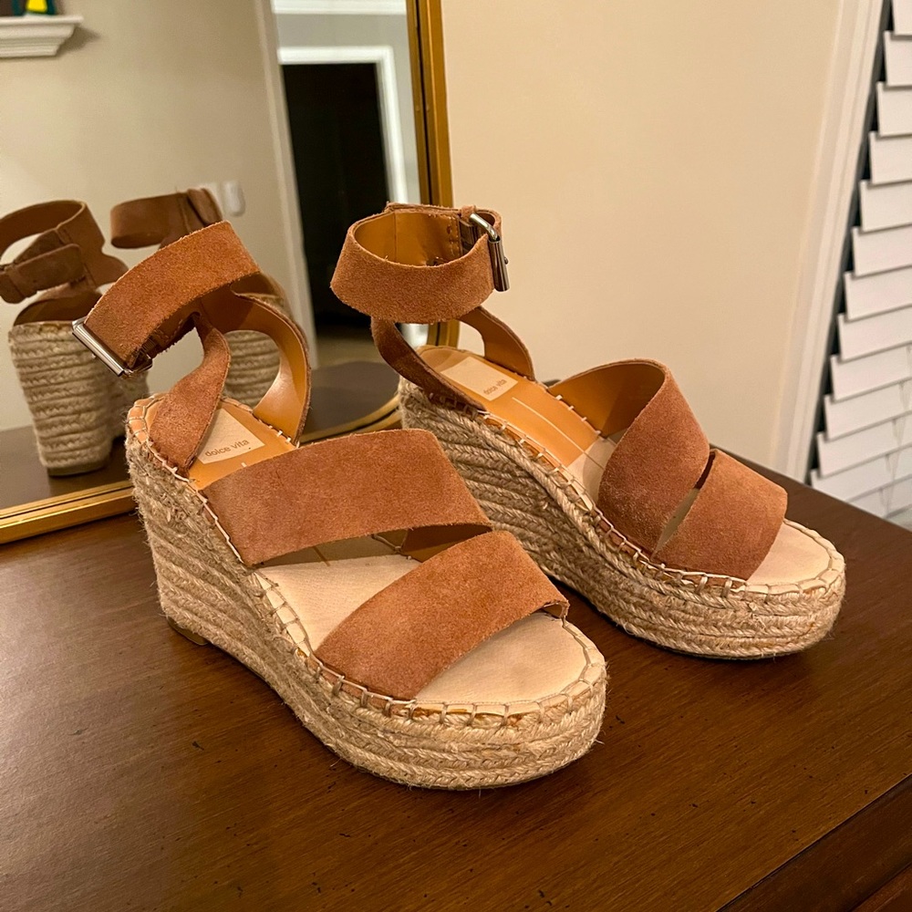 Dolce Vita Tan Suede Wedges
